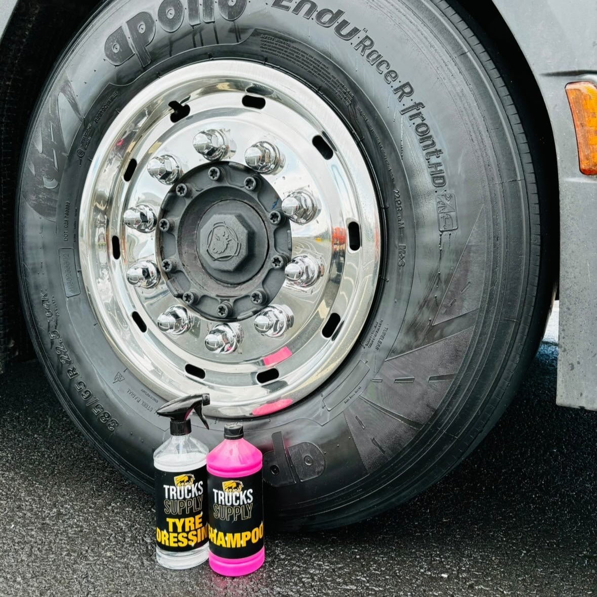 Bandenzwart voor vrachtwagenonderhoud van de banden