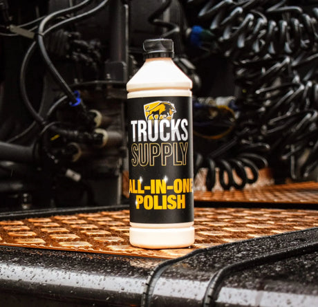 Polijsten en poetsen lak en metaal vrachtwagen